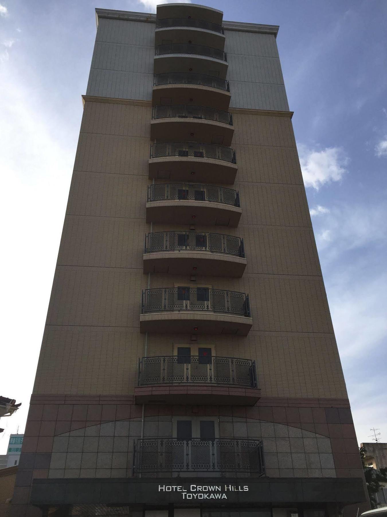 Hotel Crown Hills Toyokawa Exterior foto